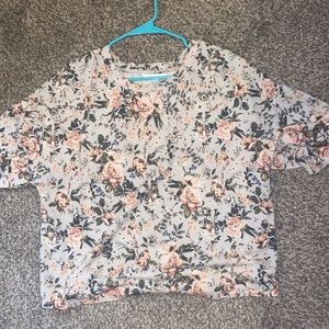L Lauren Conrad floral blouse with cute sleeves